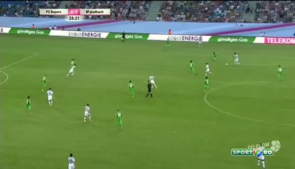 Gol Lewandowski - Bayern 1-0 Wolfsburg