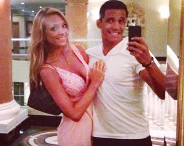 De la batai pe strada pentru bani la transferuri de 40 de milioane. Drumul INFERNAL al noului idol de pe Emirates_4