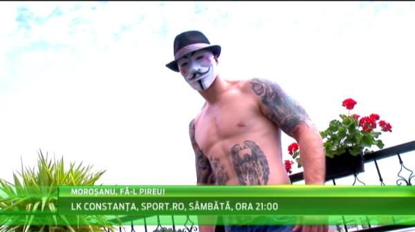Un politist se ia la bataie in ring si vrea sa distruga tot! Ce SUPER tatuaje are pe corp