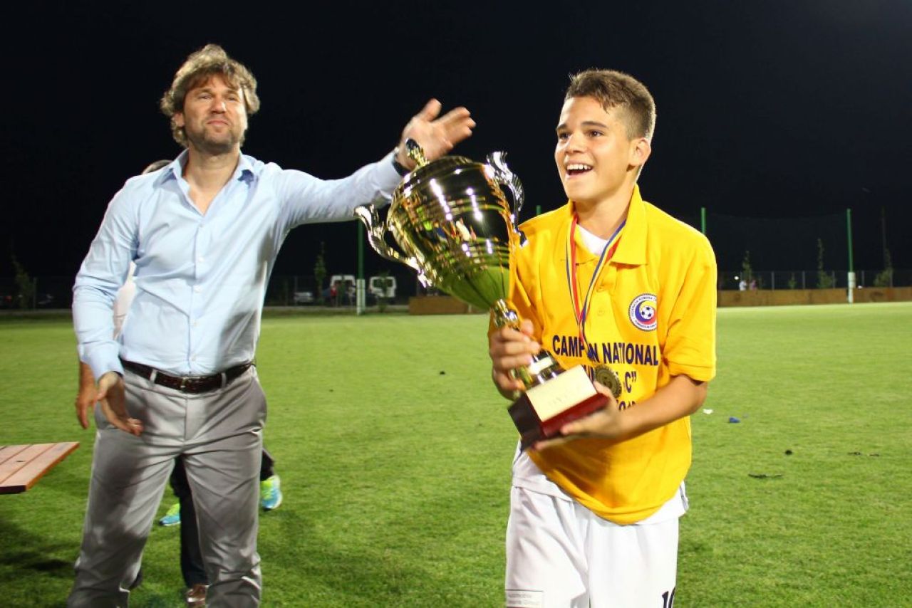 Pe urmele tatalui! Turcii fac o dezvaluire FABULOASA despre Ianis Hagi: