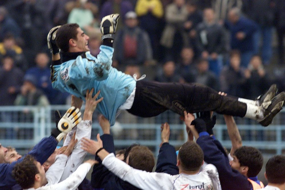 ECHIPA stelelor apuse: toti au peste 30 de ani si au inceput sa joace in anii '90! Oamenii din Liga I care au refuzat PENSIA:_4