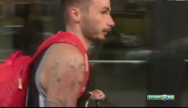 Cel mai NONCONFORMIST jucator din Liga I! Arata ca un STAR din baschet, dar si-a uimit colegii! Cum vine la meciuri! VIDEO