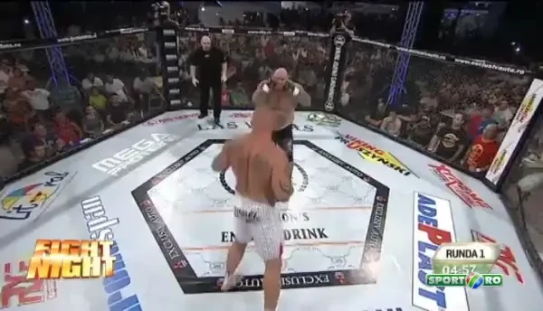 Sandu Lungu, MACELARIT de colosul polonez! Czerwinski a intors INCREDIBIL meciul si l-a facut KO pe roman. VIDEO