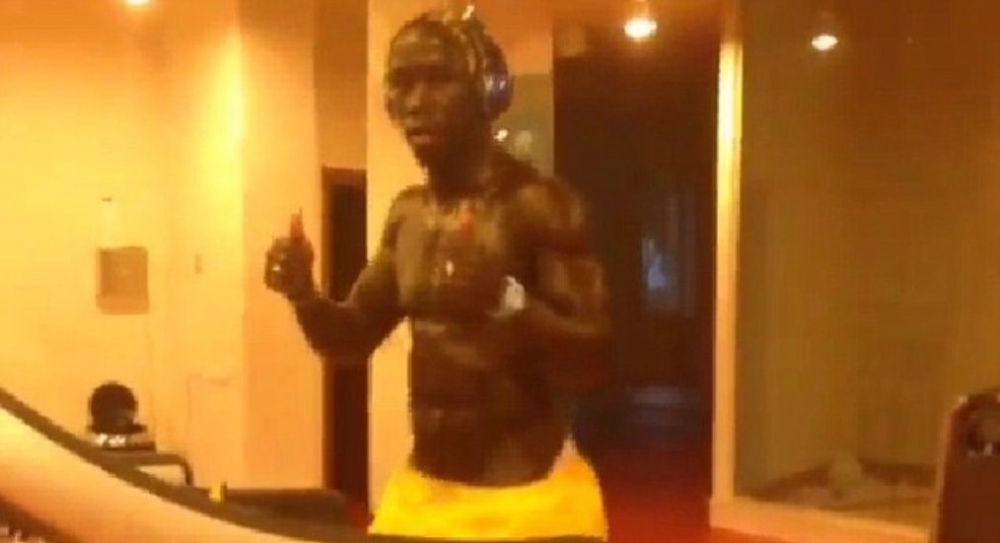 Dupa un weekend la Mamaia, Sagna a inceput sa rupa sala! Cum arata starul lui City inainte de noul sezon. VIDEO