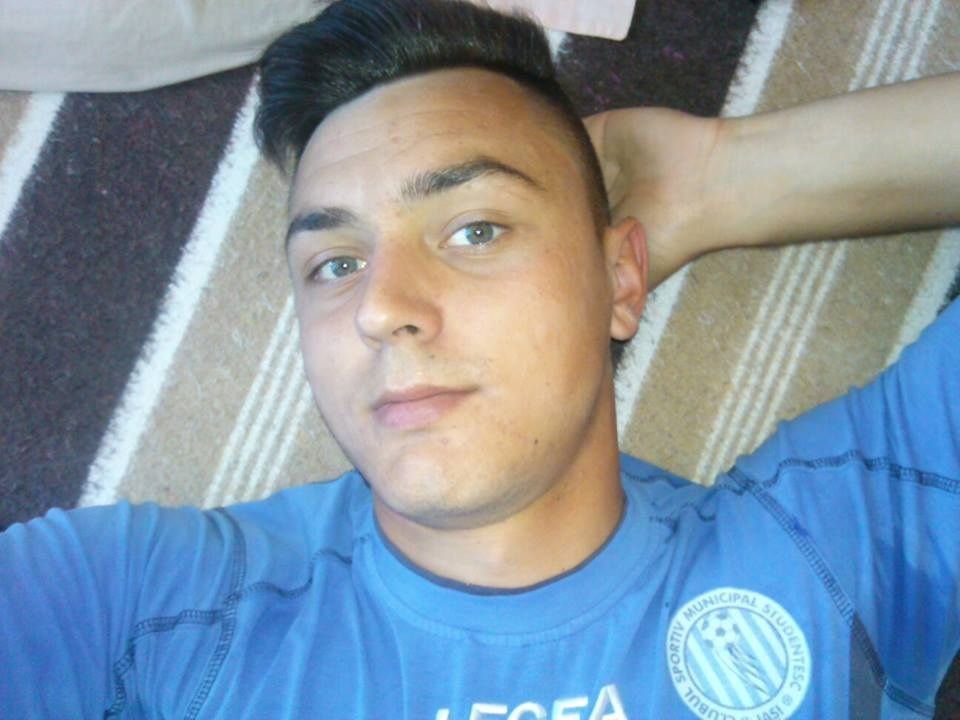 Campioane MONDIALE si fane infocate! Doua dintre tinerele eroine ale Romaniei s-au pozat cu favoritii de la Dinamo: 