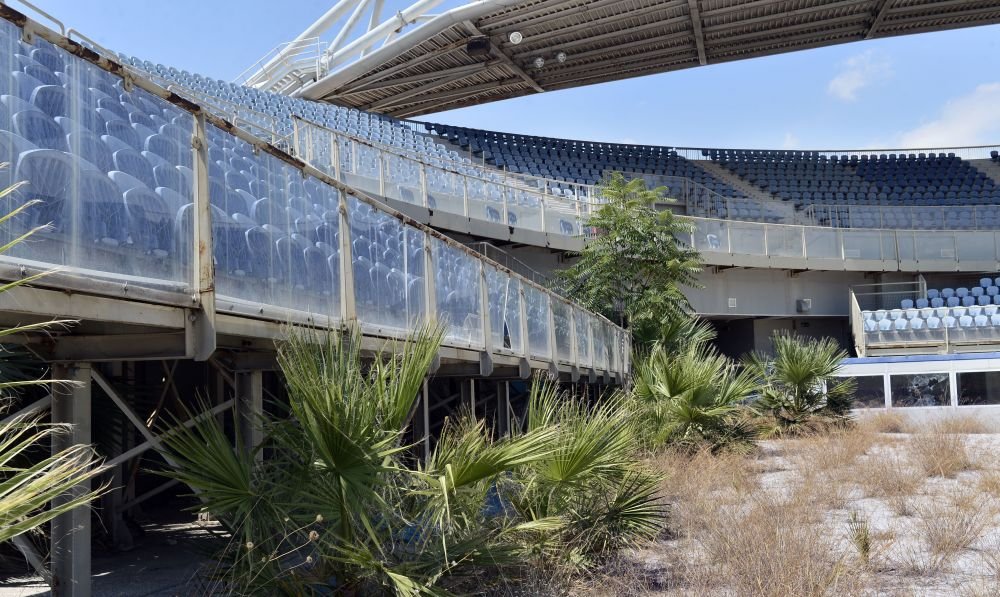 FOTO INCREDIBIL! Ruinele moderne din Grecia! Cum arata arenele de 9 MILIARDE, parasite la 10 ani dupa Jocurile Olimpice!_7