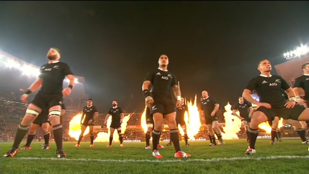 Minutul in care tot stadionul a tacut. Milioane de fiori pentru cea mai spectaculoasa demonstratie de forta vazuta in sport. VIDEO_6