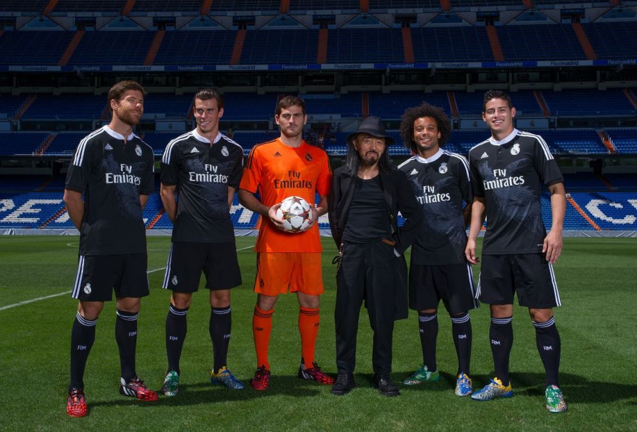 SUPER FOTO! Cum arata DRAGONUL de pe noile tricouri prezentate astazi de Real Madrid! James Rodriguez: