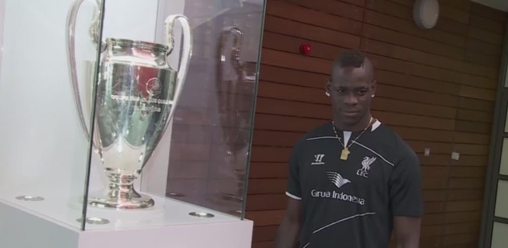 Mi-ati facut viata un cosmar! Primul lucru pe care Balotelli l-a facut cand a ajuns pe Anfield! Mesajul catre fani. VIDEO