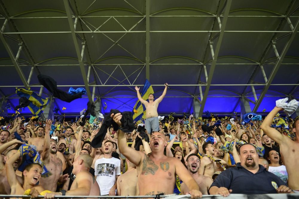 Doi fani ai Petrolului au fost retinuti in Croatia! Masuri de securitate exceptionale inaintea meciului din Europa League