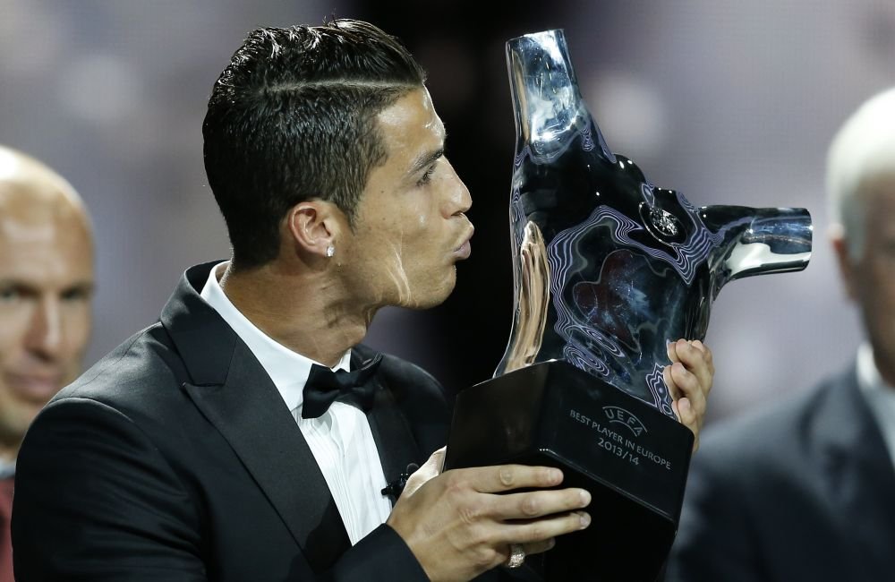 Ronaldo a RABUFNIT! 