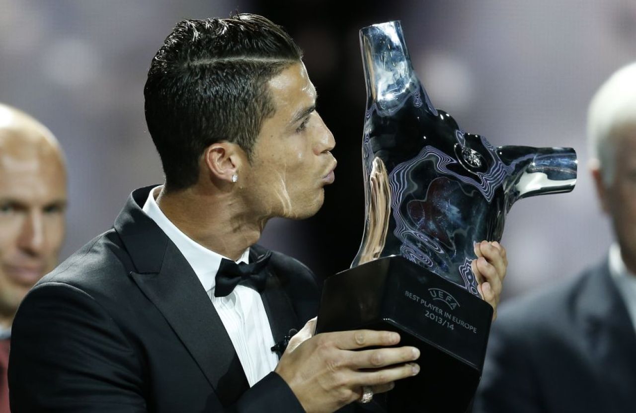 Ronaldo a RABUFNIT!