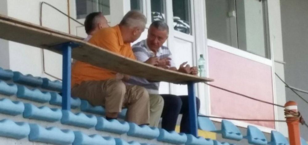 Iordanescu, alaturi de Mircea Sandu la antrenamentul nationalei: