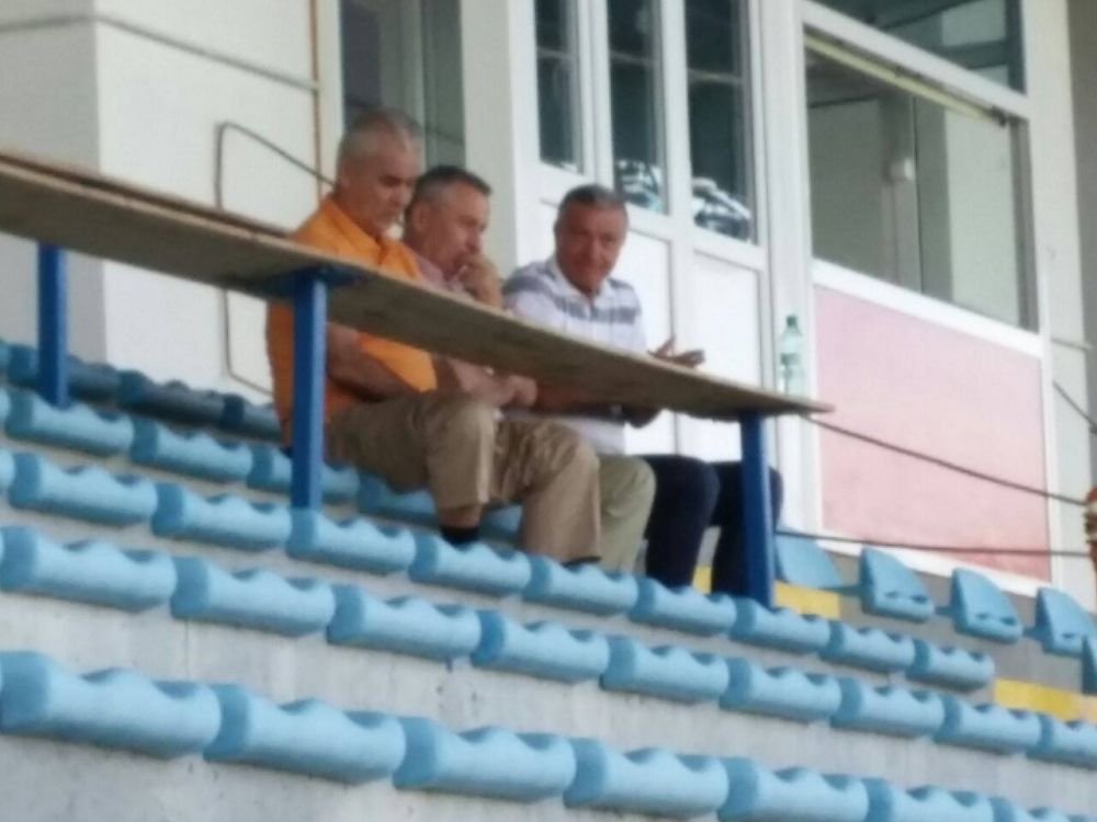 Iordanescu, alaturi de Mircea Sandu la antrenamentul nationalei: 