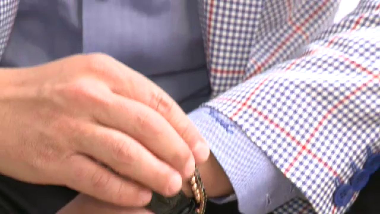 FABULOS! Reghe s-a intors de la arabi cu un ceas de 150.000 de euro! Ce cadou i-a facut Anamaria de ziua lui! FOTO_3