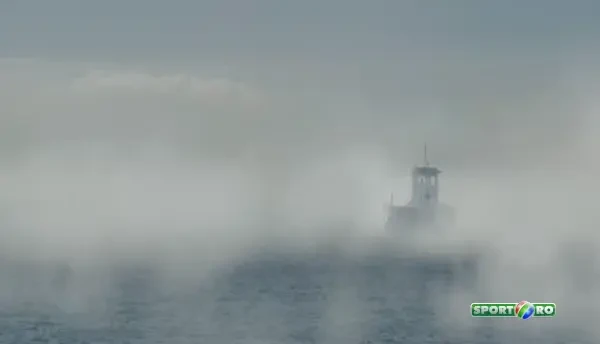 Masina viitorului este aici! Are viteza de top de 350 km/h si functioneaza pe apa SARATA! FOTO