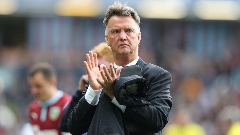 Decizie INCREDIBILA a lui Van Gaal la Man United! Jucatorii sunt obligati sa faca asta inainte de fiecare meci