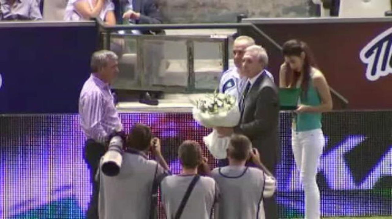Surpriza uriasa la Atena! Ce si-a scris Ianis Hagi pe tricou la primul meci URIAS pentru el la Viitorul, cu Panathinaikos!_3