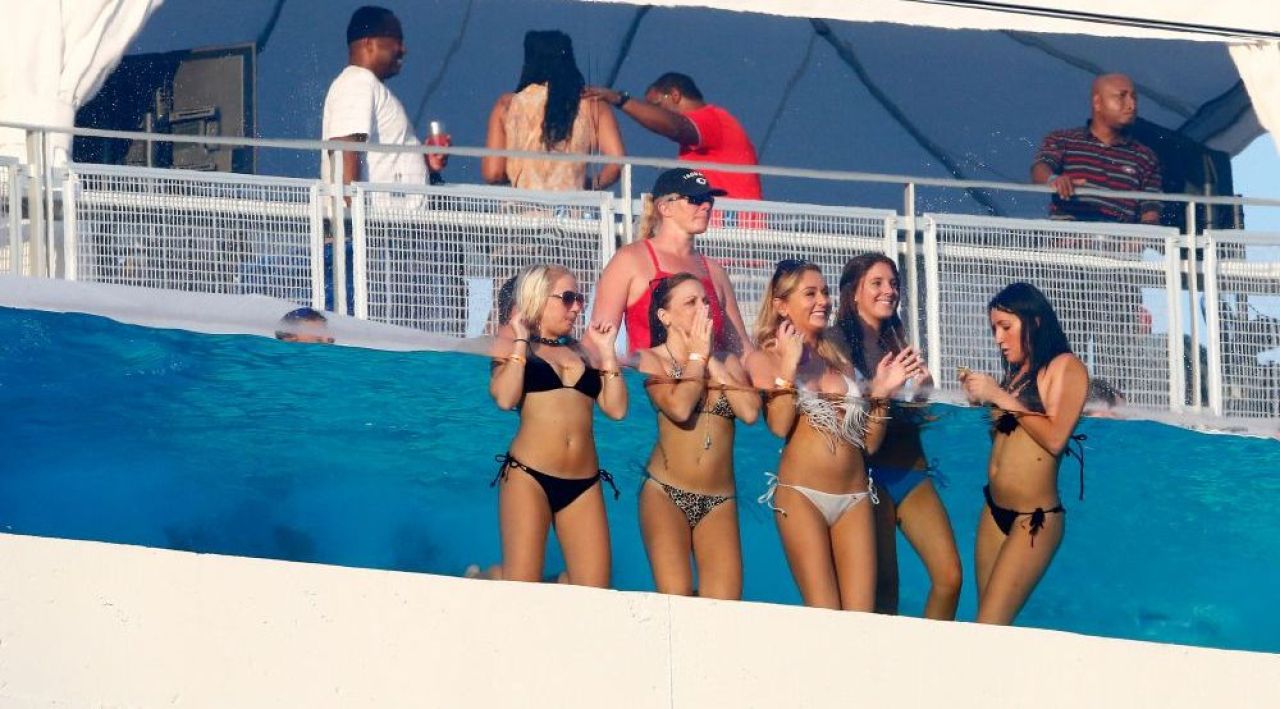 Asa arata cea mai sexy peluza din fotbal: Un bilet costa 40.000 de euro. Pe ce stadion a fost facuta aceasta imagine. FOTO_1
