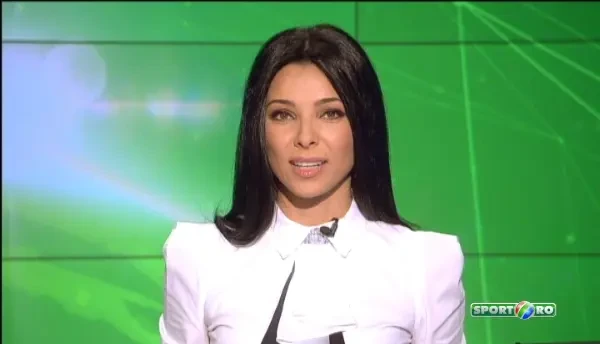 Darth Vader a facut senzatie la un meci de baseball. A luat mingea si a facut un station intreg sa rada VIDEO