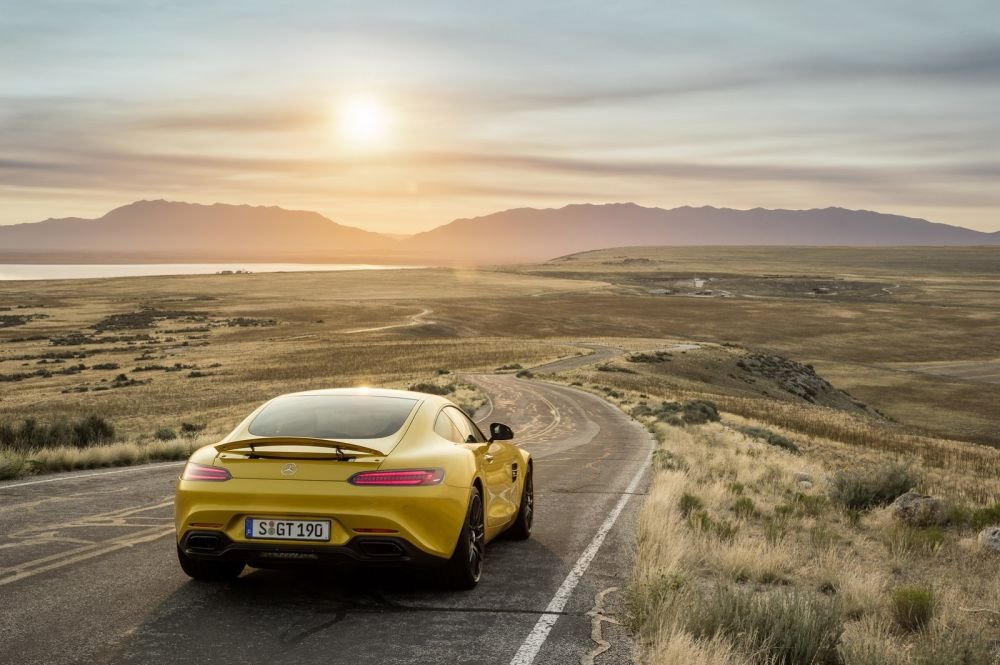 BIJUTERIA lansata de Mercedes: AMG-GT, racheta cu 500 de cai care depaseste 300 km/h! FOTO & VIDEO_3