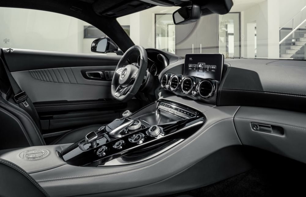 BIJUTERIA lansata de Mercedes: AMG-GT, racheta cu 500 de cai care depaseste 300 km/h! FOTO & VIDEO_7