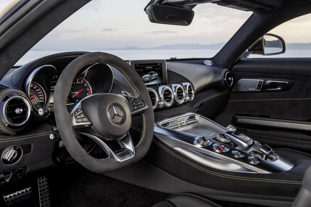 BIJUTERIA lansata de Mercedes: AMG-GT, racheta cu 500 de cai care depaseste 300 km/h! FOTO & VIDEO_8