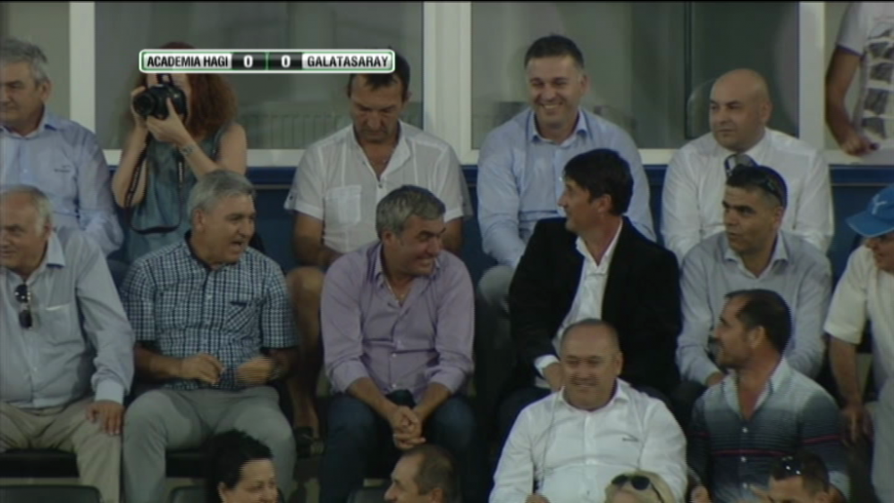 Gol FABULOS sub ochii lui Hagi! Regele a inceput sa rada cand a vazut ce bijuterie a inventat noul STAR de la Academia Hagi. VIDEO_3