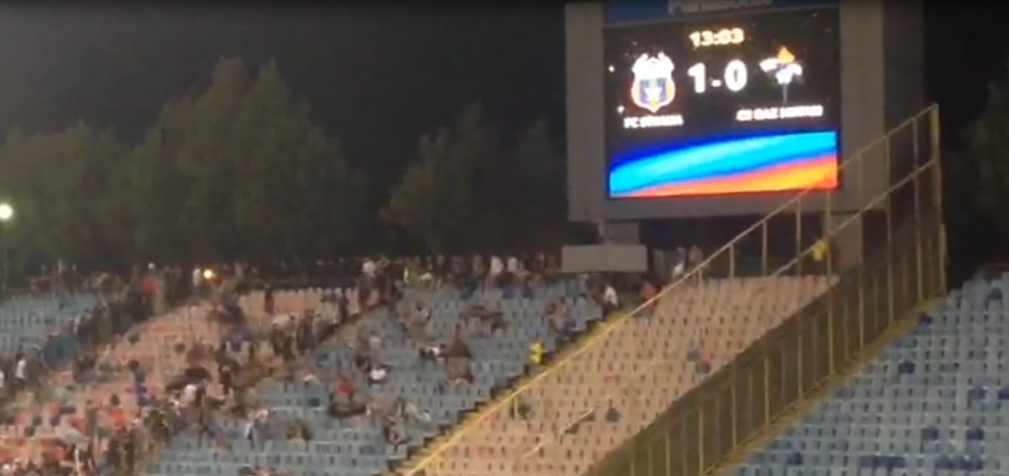 Stelistii, cu gandul la Moti si dezastrul de la Sofia: Sudul a parasit tribuna dupa golul lui Keseru! Cum a protestat Peluza Nord_2