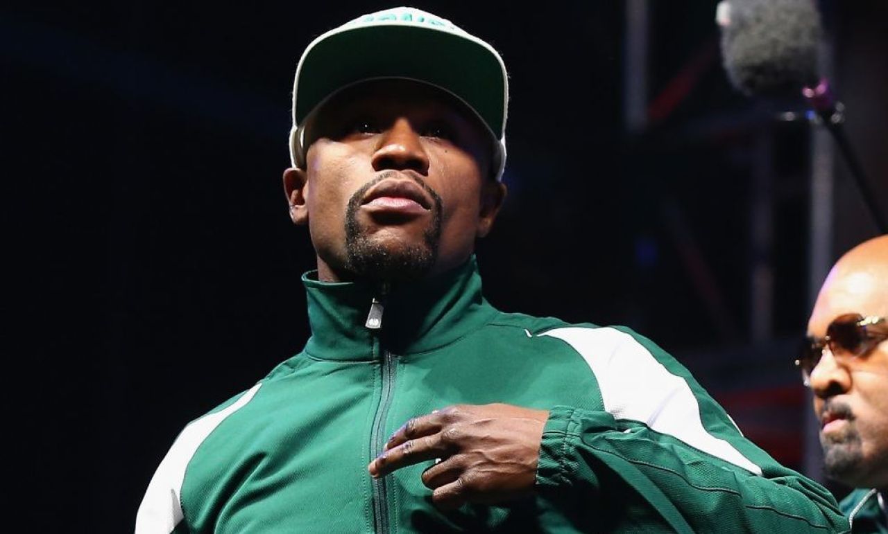 IMPRESIONANT! Mayweather a facut senzatie cand s-a dezbracat! Fizic perfect la 37 de ani, inainte de meciul cu Maidana_1