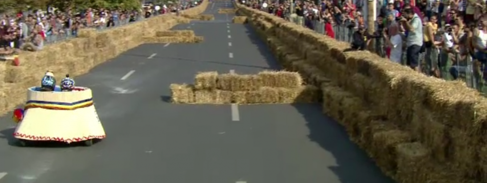 Asta e cea mai mare nebunie vazuta vreodata in Romania! Mori de ras: cele mai tari momente de la Red Bull Soapbox VIDEO
