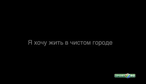 Ce se intampla cand arunci GUNOIUL din masina, pe strada! Ce le face soferilor o fata pe motocicleta! VIDEO