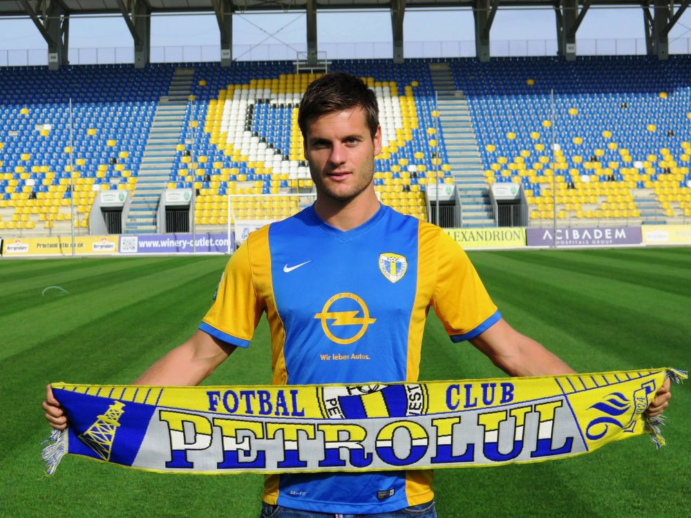 Petrolul a facut primul transfer din era Multescu! A adus un fundas de 28 de ani, care a jucat ultima data in Serie B
