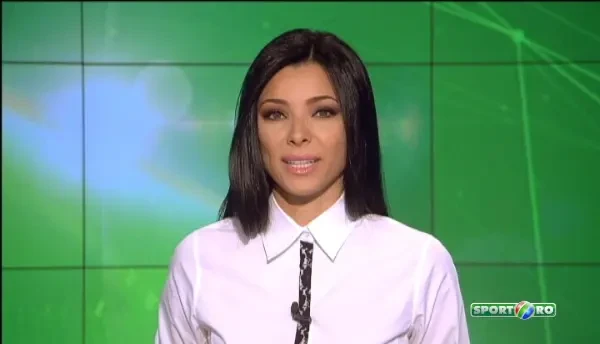 Aceste scene fac inconjurul lumii!Un portar de la fotbal feminin a vrut sa-l ia pe arbitru la bataie! De ce s-a dezbracat pe teren