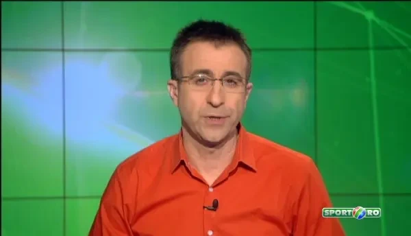 Japonezii au inventat robotii care dau goluri! Coreenii au venit cu ceva nou: tribuna cu fani roboti! VIDEO