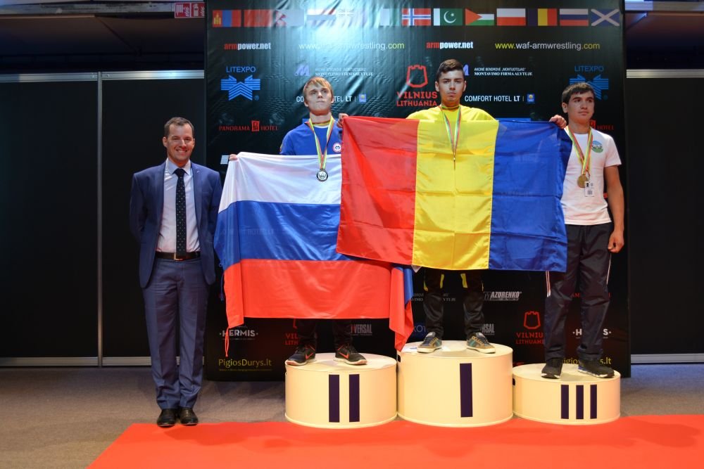 O romanca, intre cele mai puternice femei din lume! Mirela Parjol, campioana mondiala la skandenberg, la Vilnius: FOTO_2