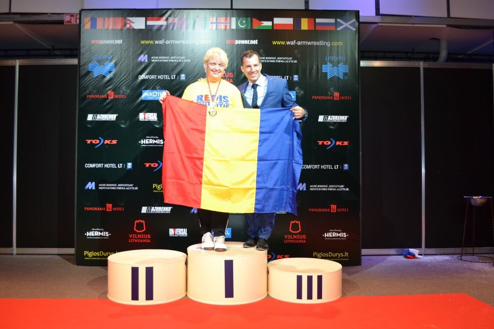 O romanca, intre cele mai puternice femei din lume! Mirela Parjol, campioana mondiala la skandenberg, la Vilnius: FOTO_7
