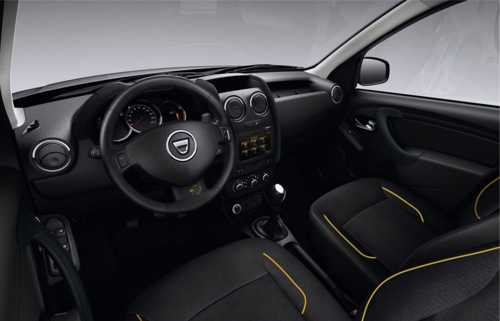 FOTO Dacia lanseaza doua modele noi. Editii speciale pentru Duster si Sandero, prezentate in premiera la Paris!_6