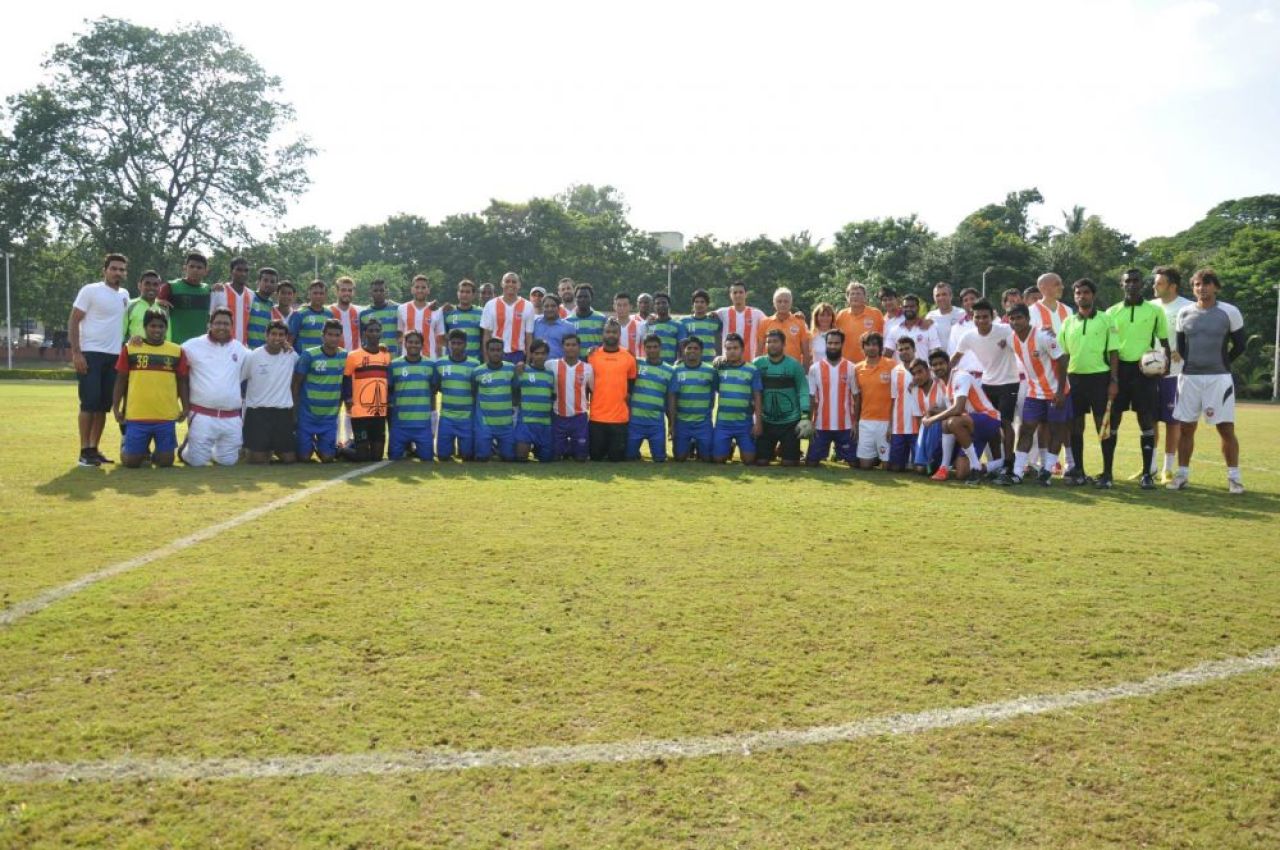 SENZATIONAL! Oare stia cand a ales sa mearga in India? Cum arata locul in care va juca Mutu fotbal! VIDEO_3