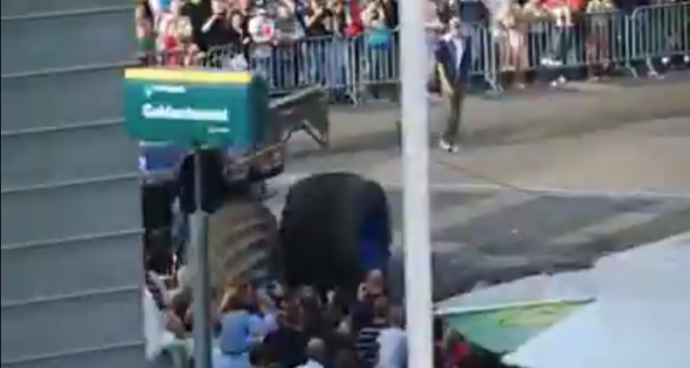 Tragedie teribila in Olanda. Un Monster Truck a intrat in public si a omorat 3 oameni. 5 persoane se afla in stare critica