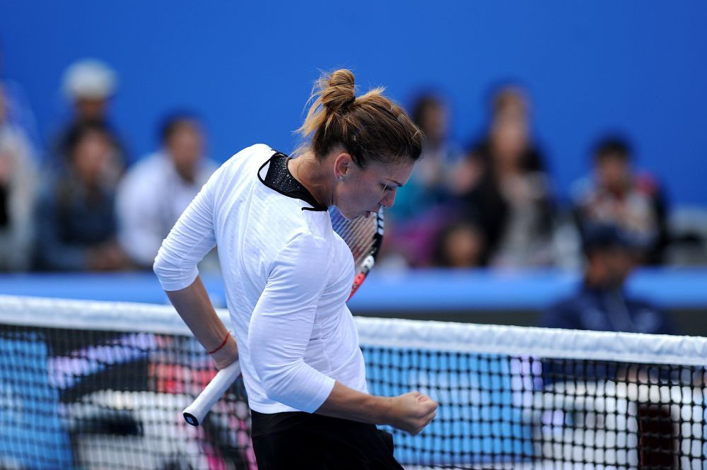 Simona Halep 7-6(4); 5-7; 7-6(1) Andrea Petkovic! SuperSimo s-a calificat in sferturi, dar a fost nevoita sa abandoneze
