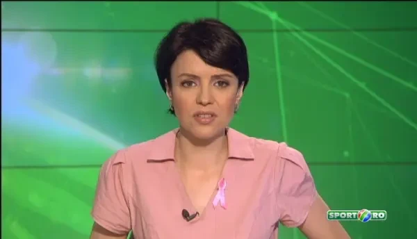 O arbitra a fost culcata la pamant, dupa ce a primit o minge in fata. Jucatorii i-au sarit in ajutor! VIDEO