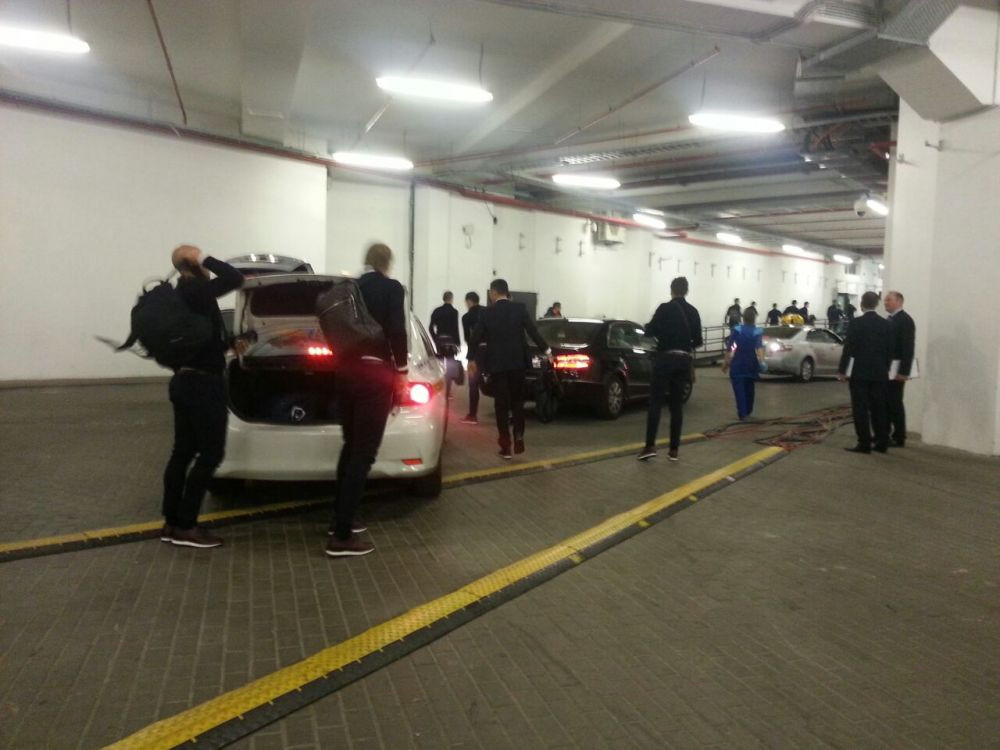 Momente de PANICA pentru stelisti la Kiev! Galca i-a coborat pe jucatori din autocar cu tot cu bagaje! Ce s-a intamplat_4