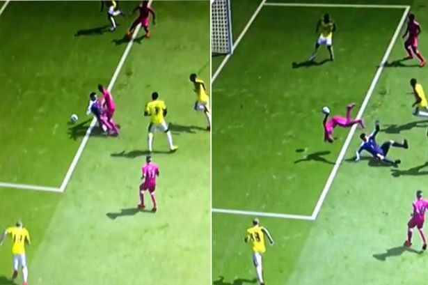 Probabil cel mai ciudat gol marcat la FIFA 15! A vrut sa marcheze simplu, dar a reusit un SCORPION KICK de senzatie VIDEO