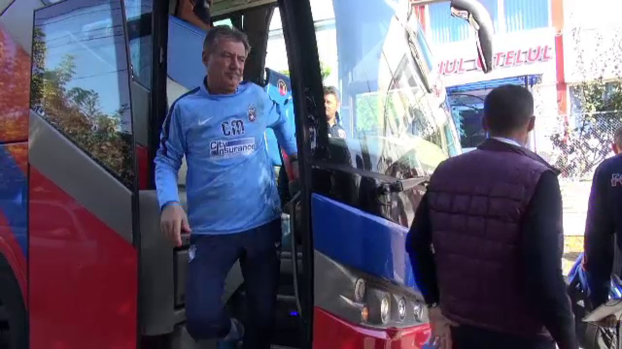 Galca nu a riscat sa provoace un SCANDAL la Steaua! Imaginile nevazute la TV. Cine a coborat din autocar. FOTO _2