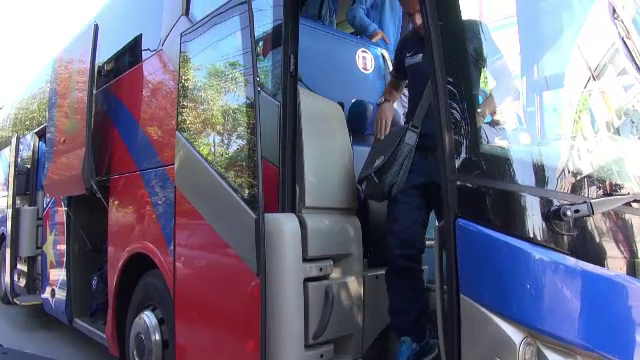 Galca nu a riscat sa provoace un SCANDAL la Steaua! Imaginile nevazute la TV. Cine a coborat din autocar. FOTO _3