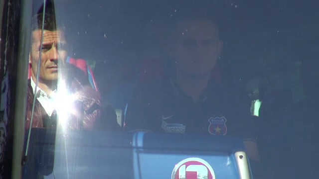Galca nu a riscat sa provoace un SCANDAL la Steaua! Imaginile nevazute la TV. Cine a coborat din autocar. FOTO _4