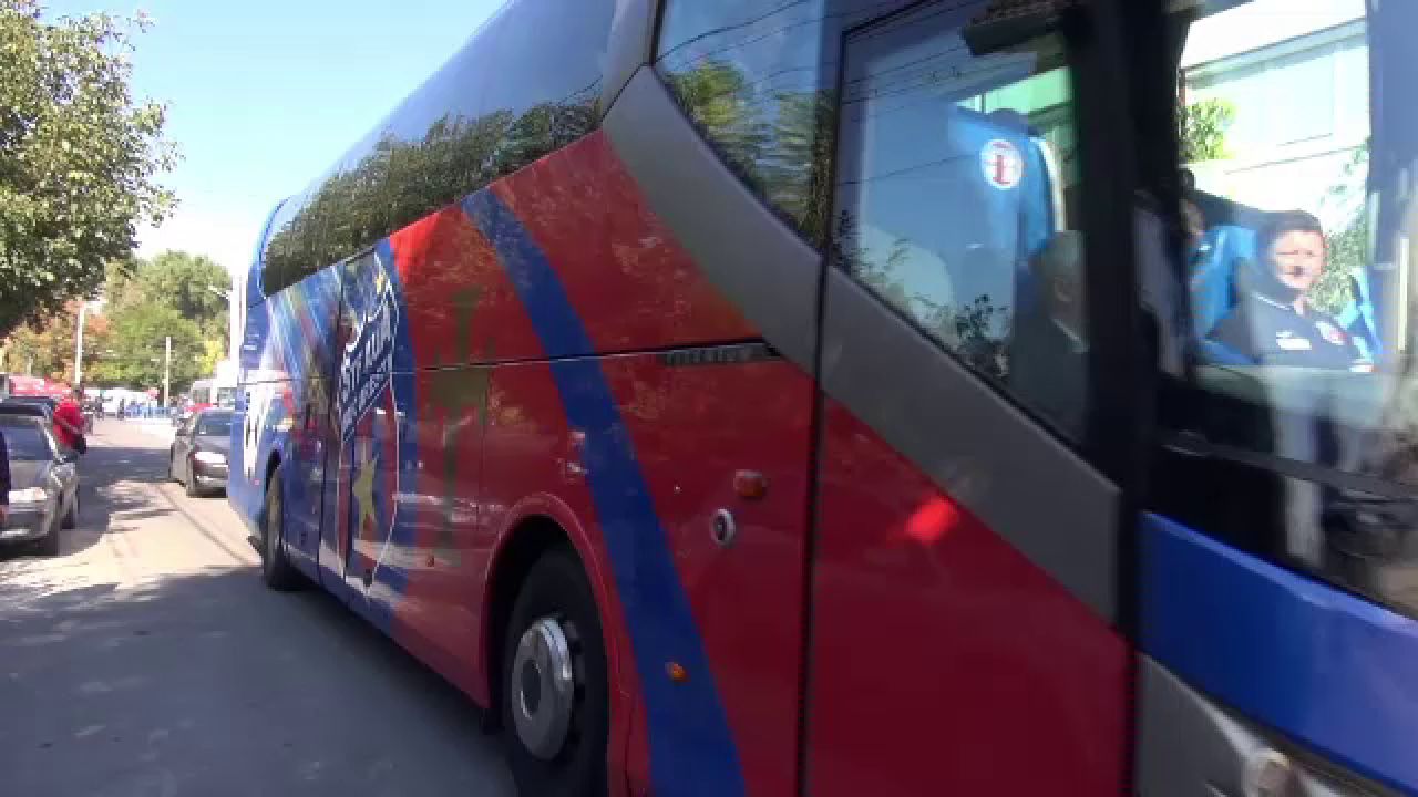 Galca nu a riscat sa provoace un SCANDAL la Steaua! Imaginile nevazute la TV. Cine a coborat din autocar. FOTO _5
