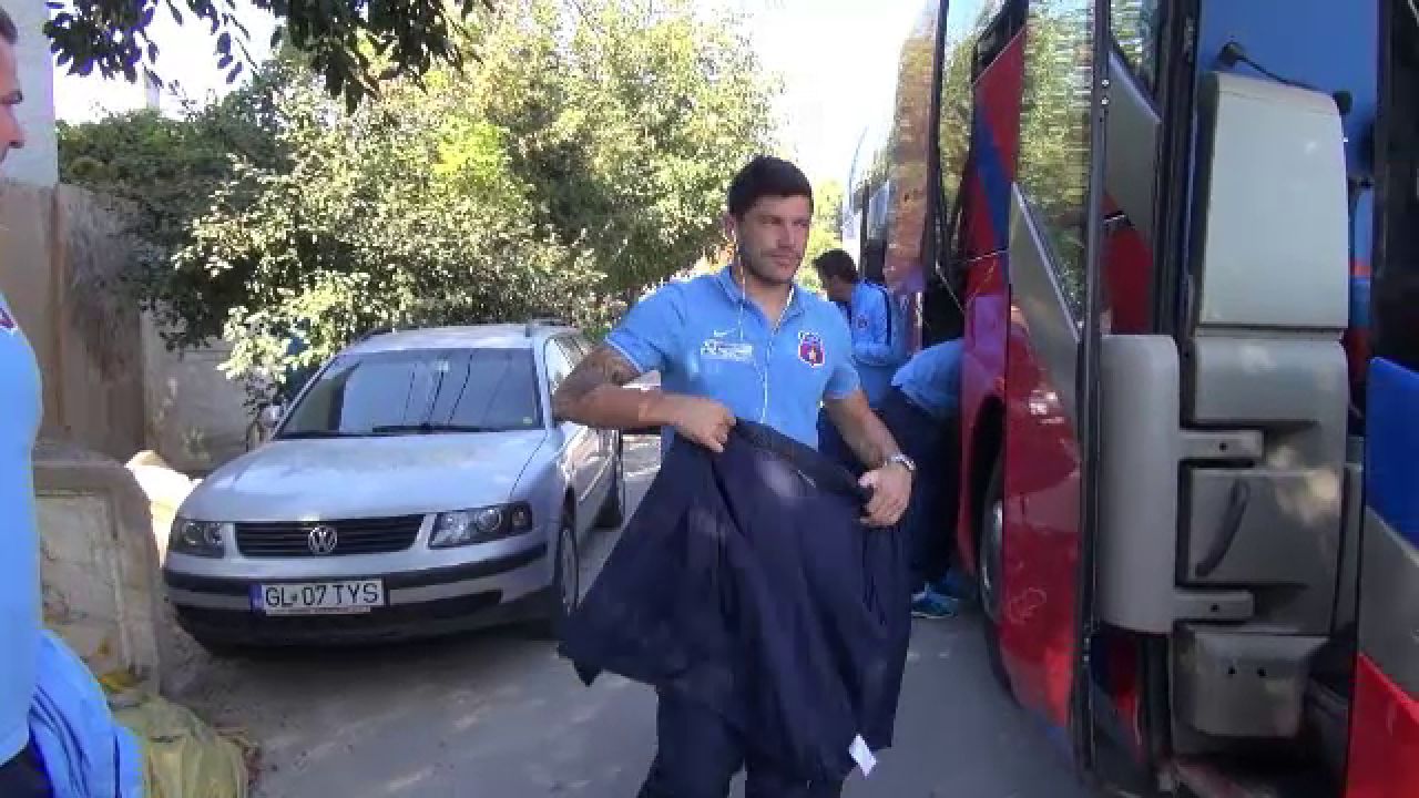 Galca nu a riscat sa provoace un SCANDAL la Steaua! Imaginile nevazute la TV. Cine a coborat din autocar. FOTO _6