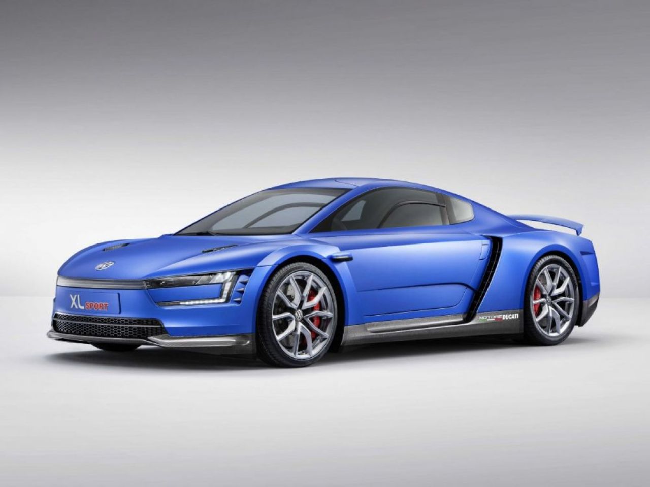 Volkswagen a lansat masina cu motor de motocicleta Ducati! Cum arata conceptul XL Sport! FOTO_8